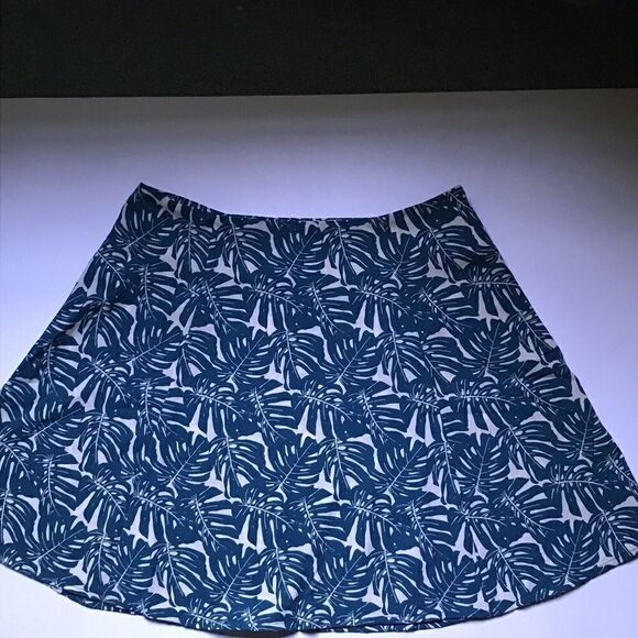 Forever 21 Skater Skirt Teal White Leaf Print Size Small - Picture 1 of 3